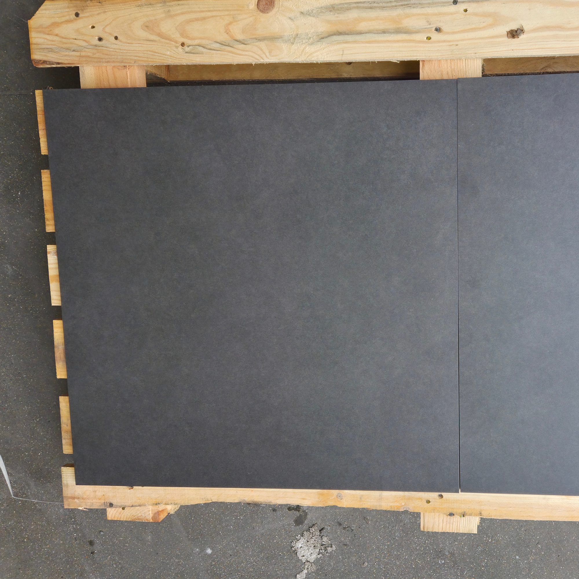 Arc Black | 600x600x10mm | Keramiek