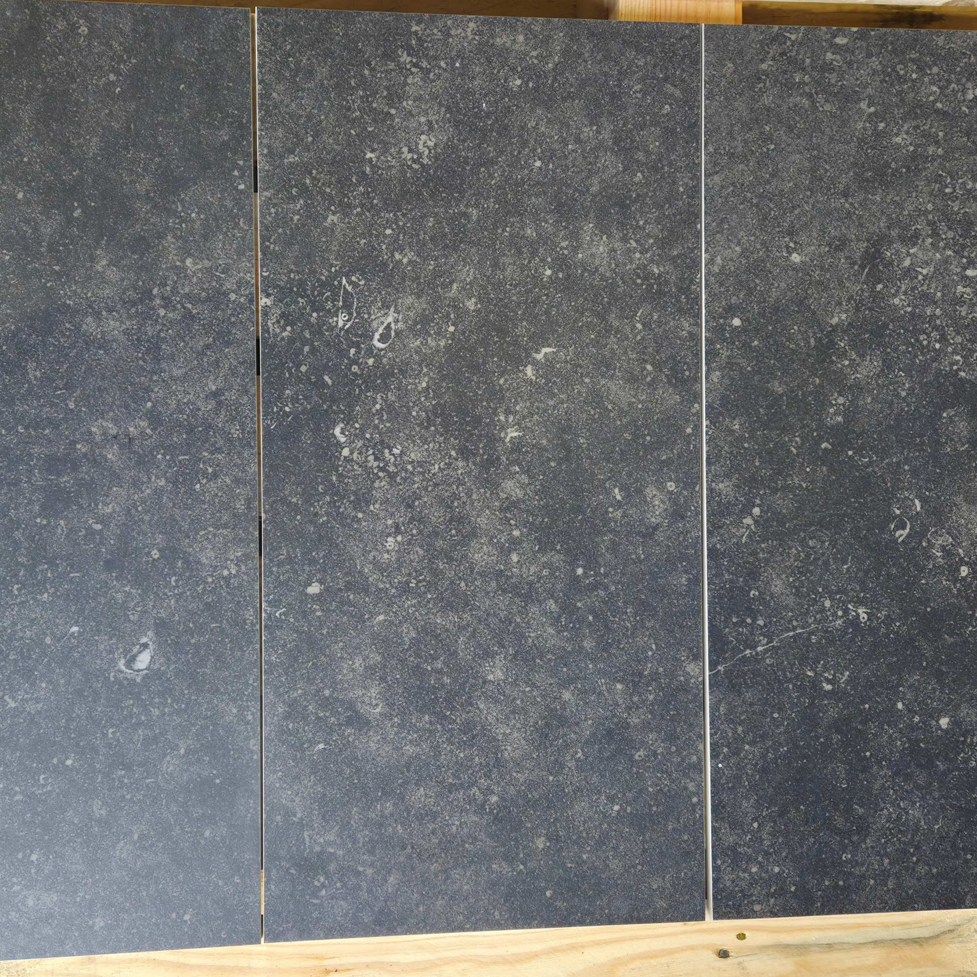 Belgische Blauwsteen Venetum | 400x600x15mm | Kalksteen
