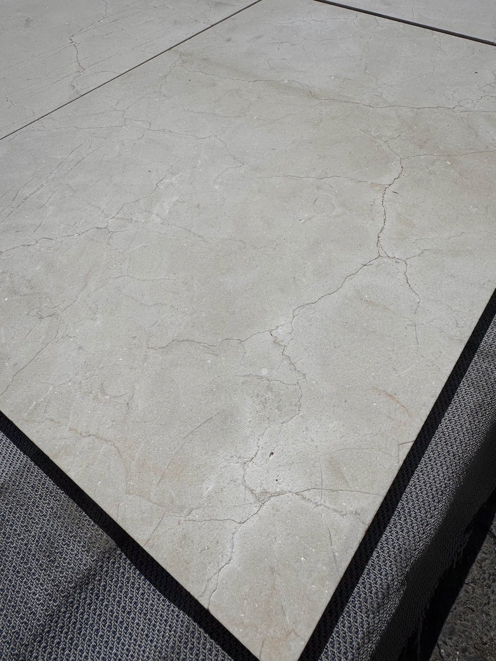 Crema Marfil Select | Gezandstraald | VLx400x20mm | Marmer