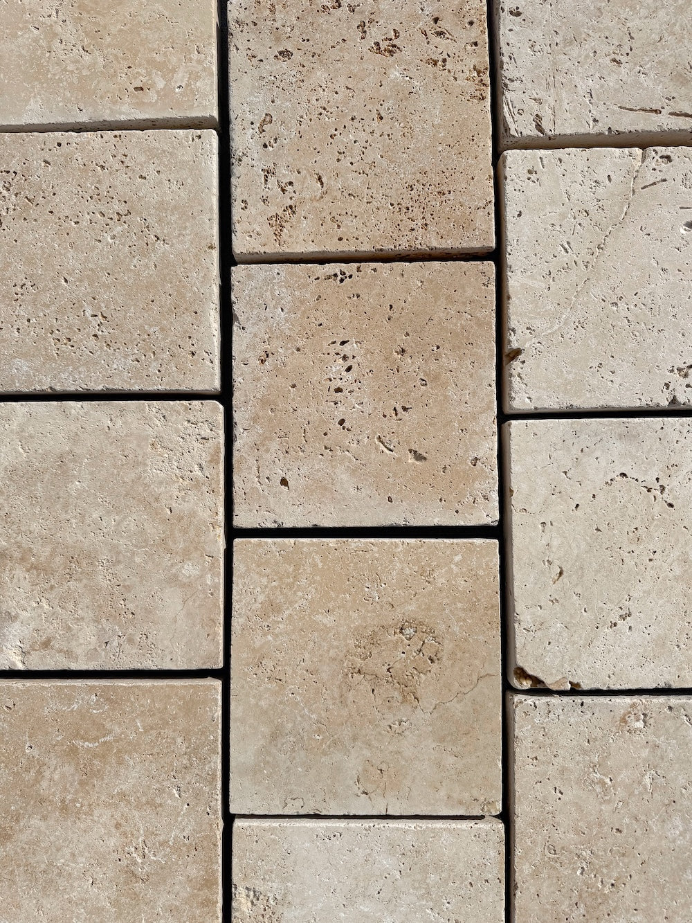 Ivory Crosscut | Ongestopt Venetum | 203x203x30mm | Travertin