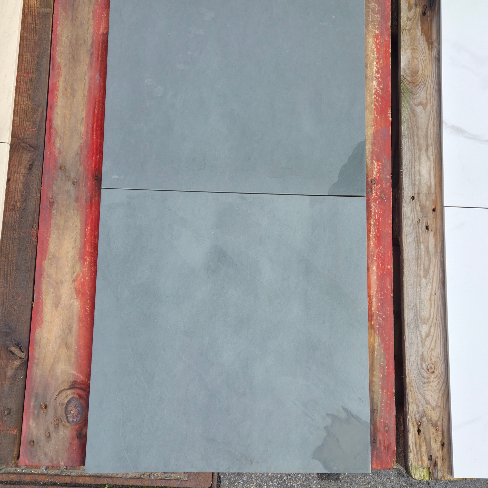 Jaddish | Gekloven Gefreesd | 600x600x20mm | Leisteen