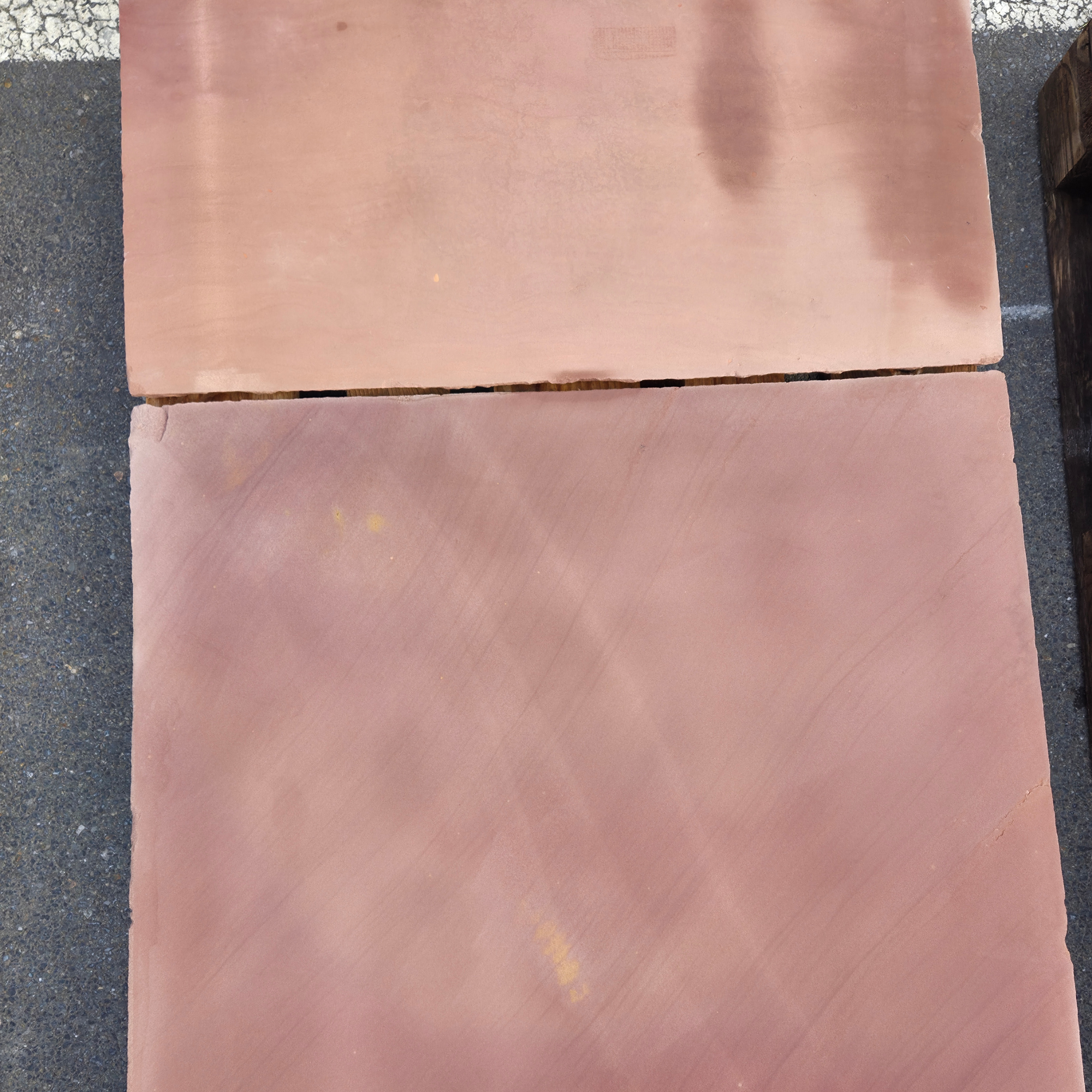 Mango | Geschuurd | 830x830x25-45mm | Zandsteen