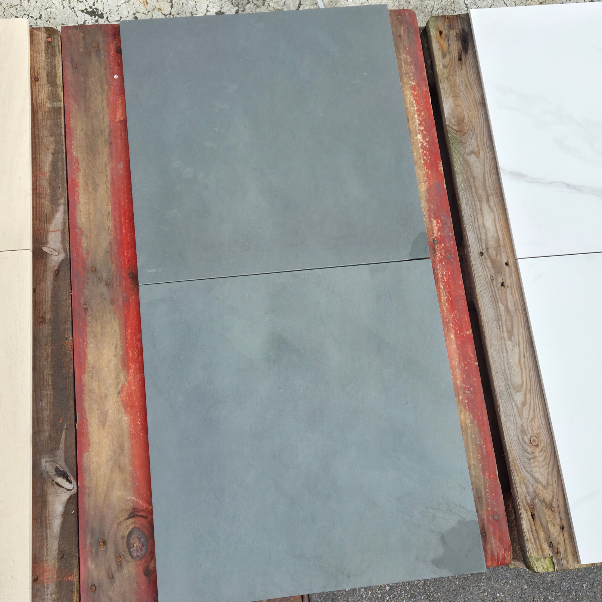 Jaddish | Gekloven Gefreesd | 600x600x20mm | Leisteen