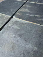Mustang Black | Gekloven Verouderd | 150x150x20-30mm | Leisteen